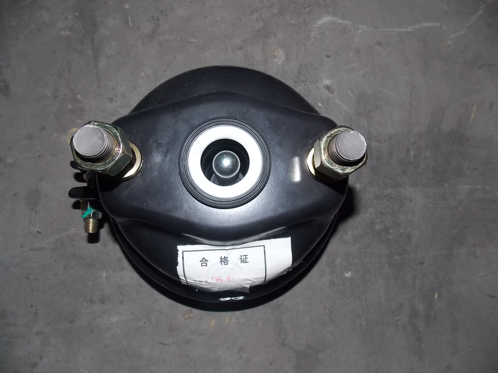 Front brake air chamber assembly-right;24″-1