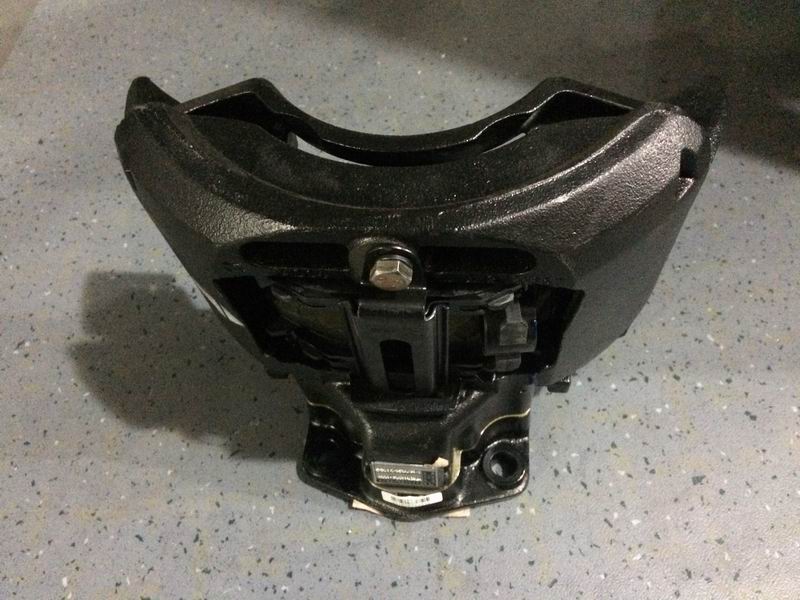 Front disc brake assembly - left