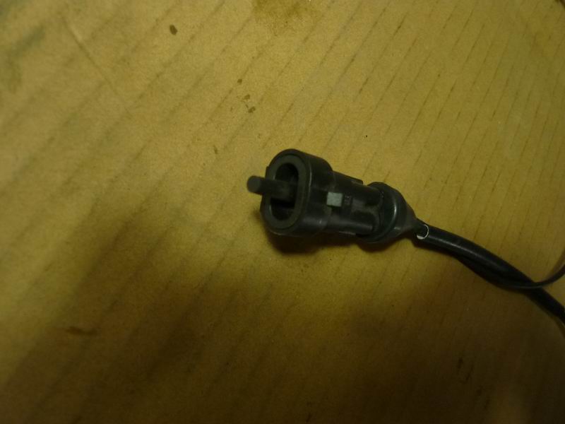 Friction plate wear alarm sensor