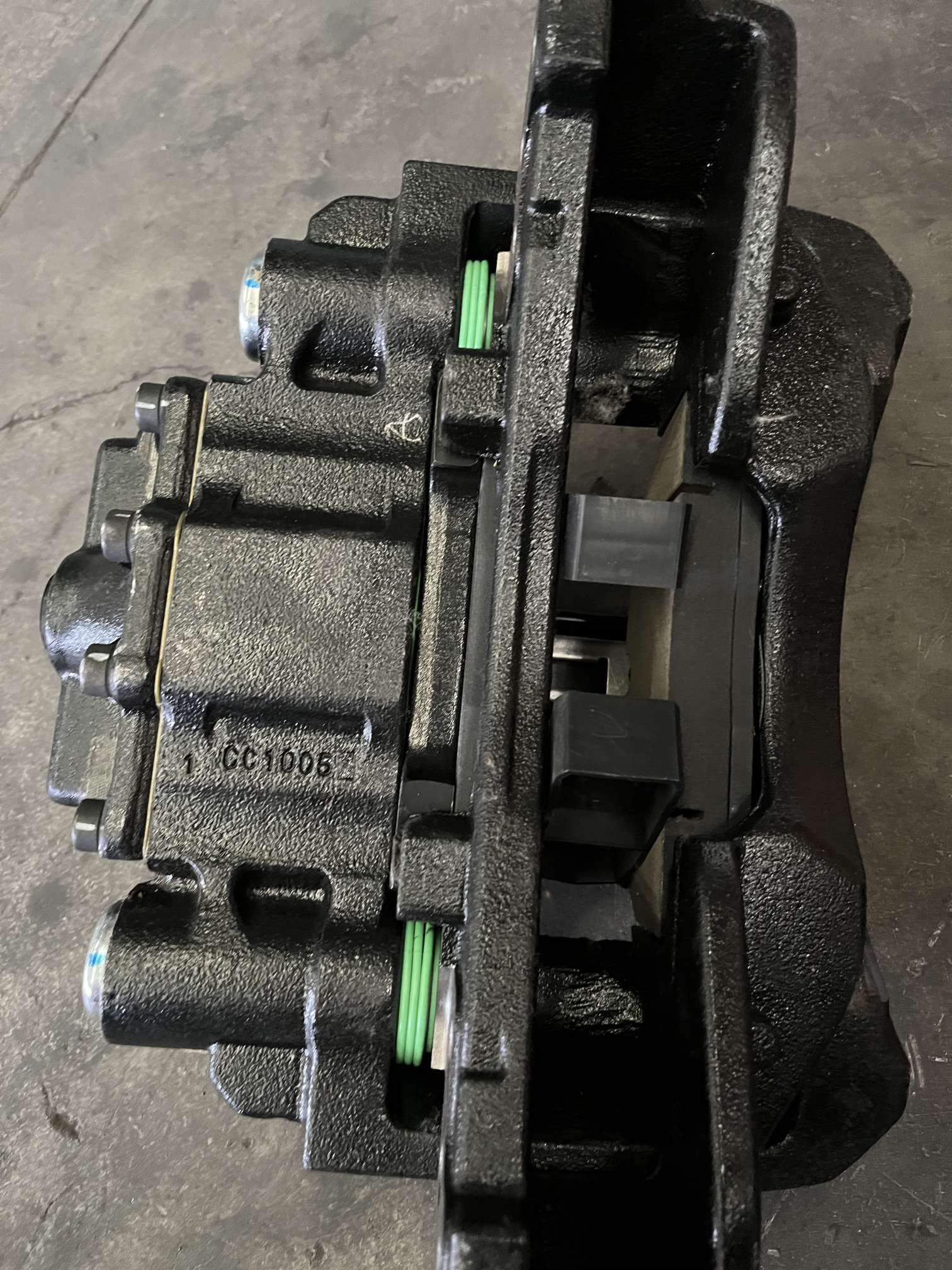 Left disc brake assembly-1