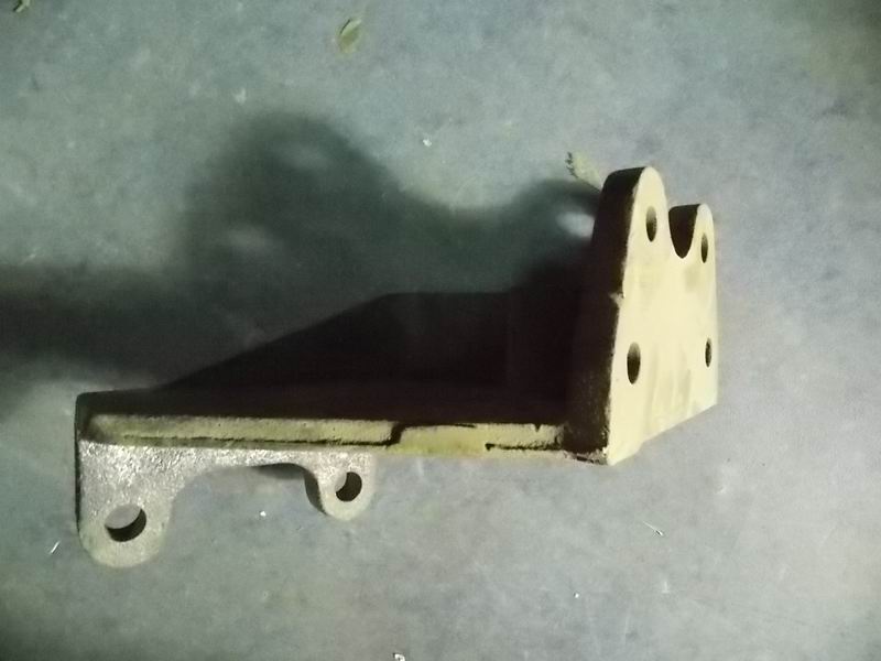 Right bracket assembly-rear brake cam-1