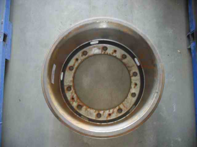 Rear brake drum; inner circle 410; maximum outer circle 474; total height 280-1