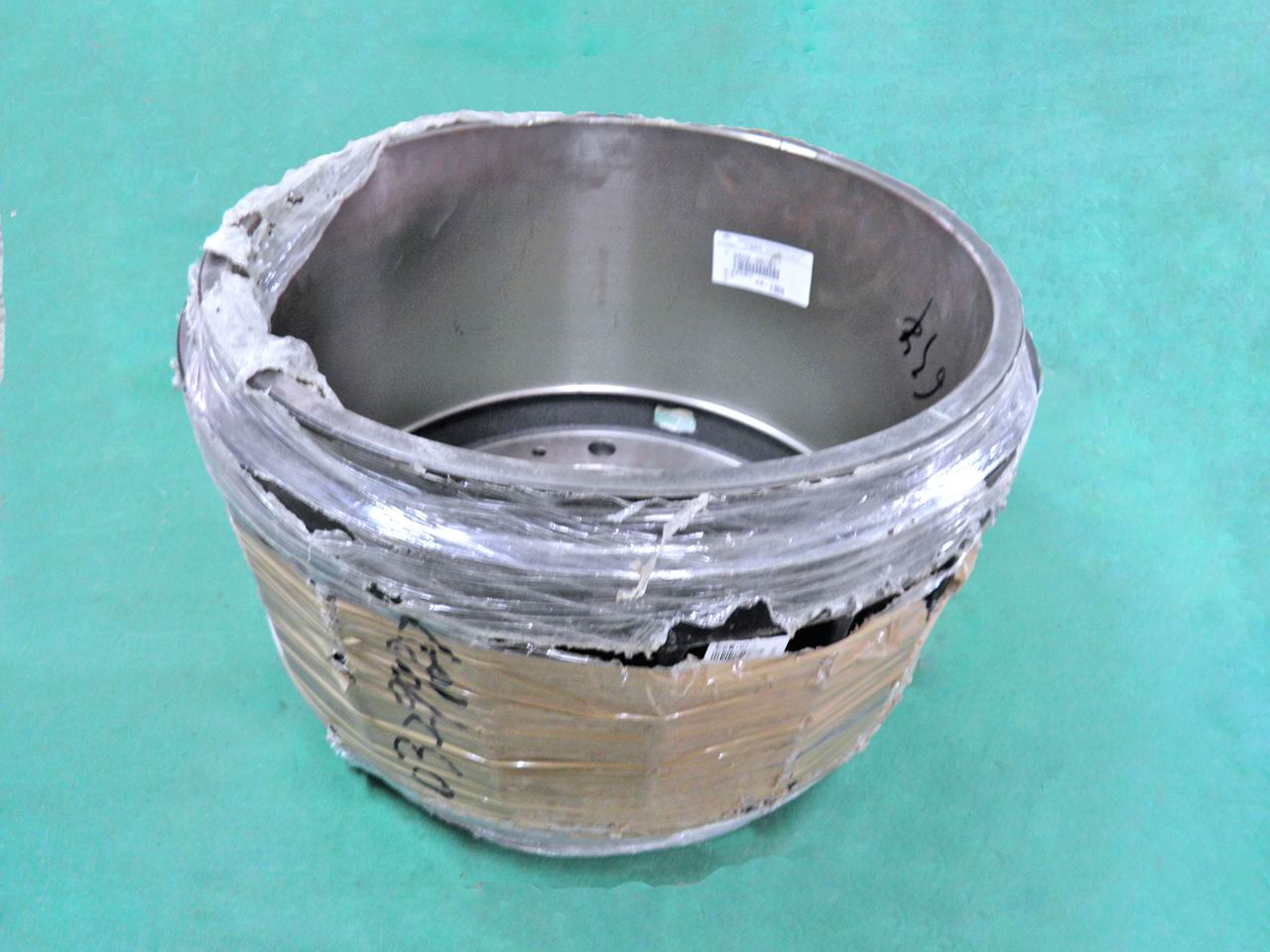 Rear brake drum; inner circle 410; maximum outer circle 474; total height 280