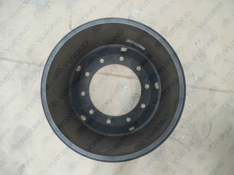 Rear brake drum; inner circle 400; maximum outer circle 460; total height 255
