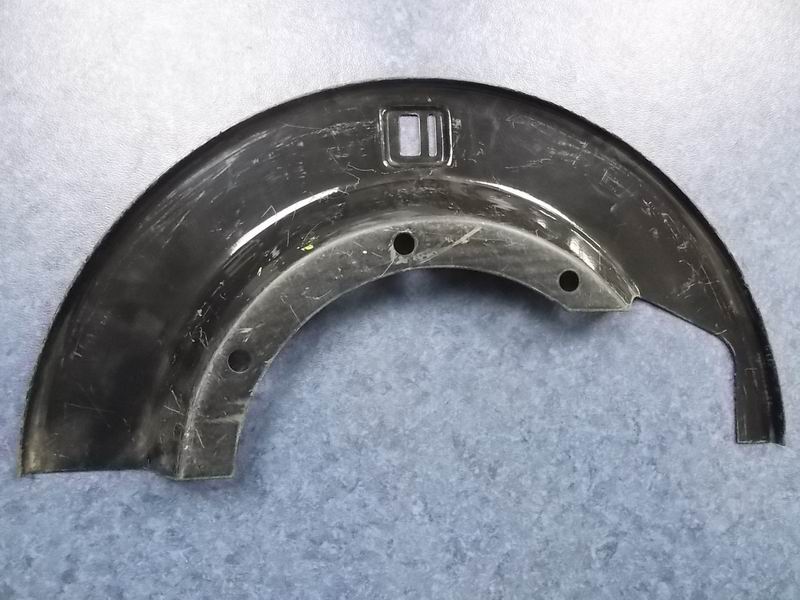 Rear brake upper and lower dust cover