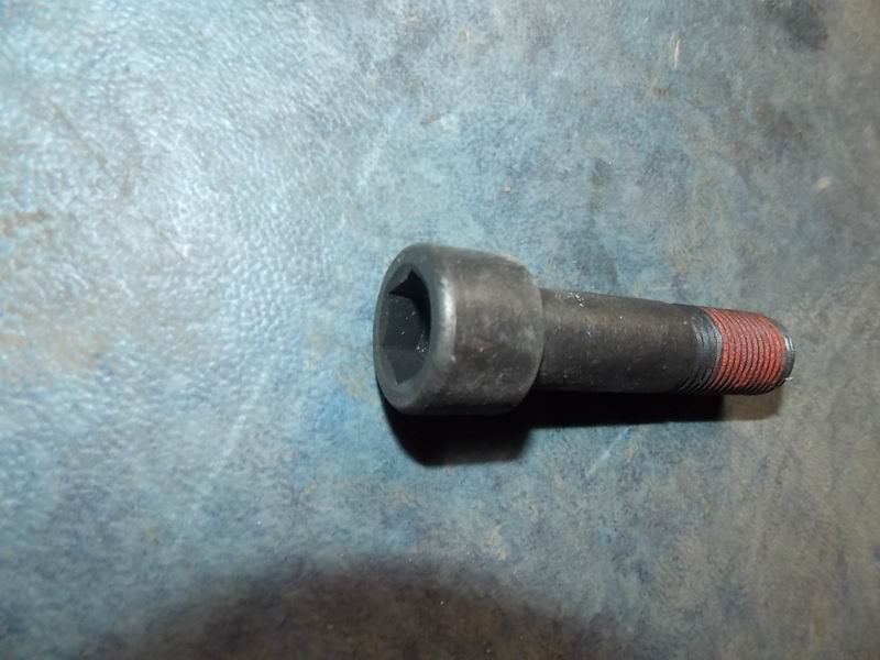 Tighten brake disc bolts (M16*1.5*60; Level 10.9/Inner Six Party)-1