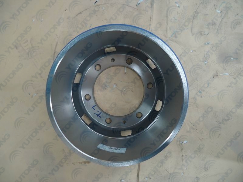Задний тормозной барабан; внутренний круг 310 ; максимальный внешний круг 352 ; общая высота 218-1