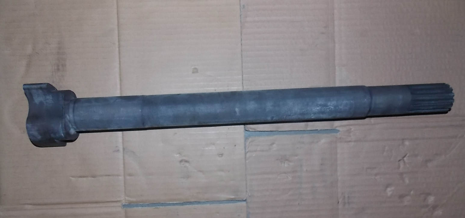 Задний левый распределительный вал; длина 551mm