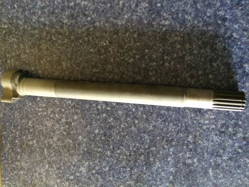 Rear right camshaft; length 551mm