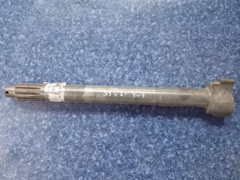 Rear right camshaft; consume inventory