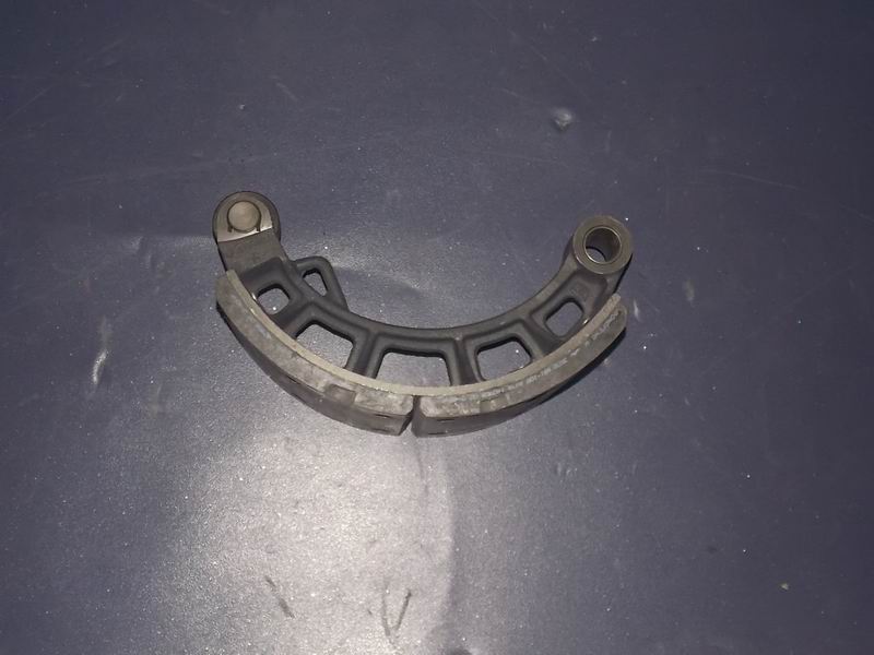 Задние тормозные колодки в сборе; содержит 2 шт.; можно заменить на 3552-01188-1