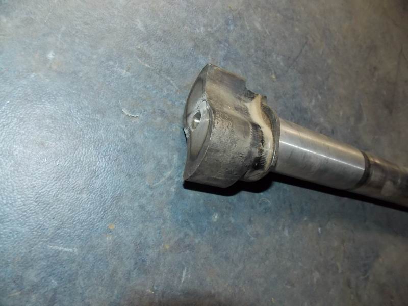 Rear left cam shaft