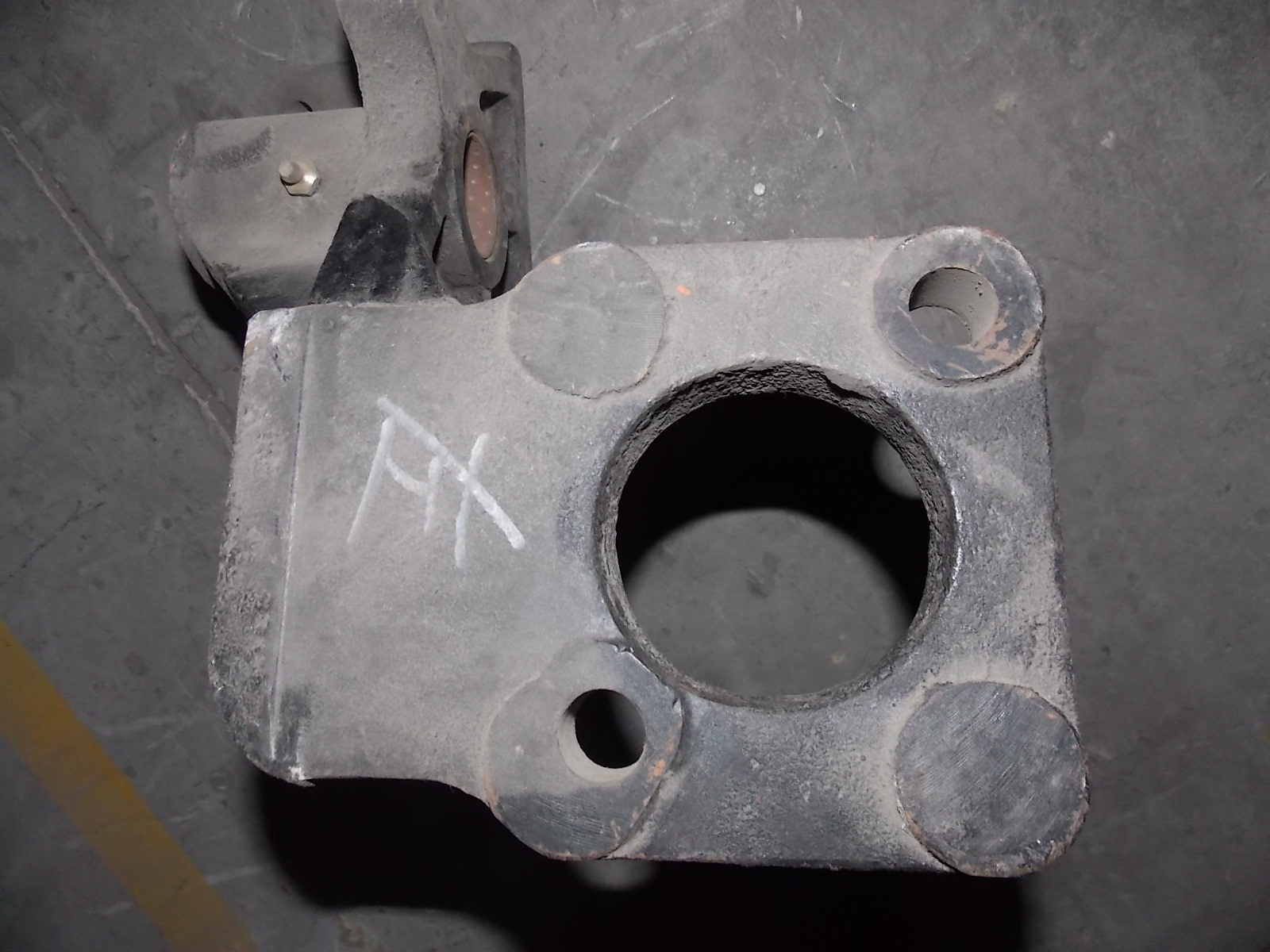 Brake air chamber bracket-left-2