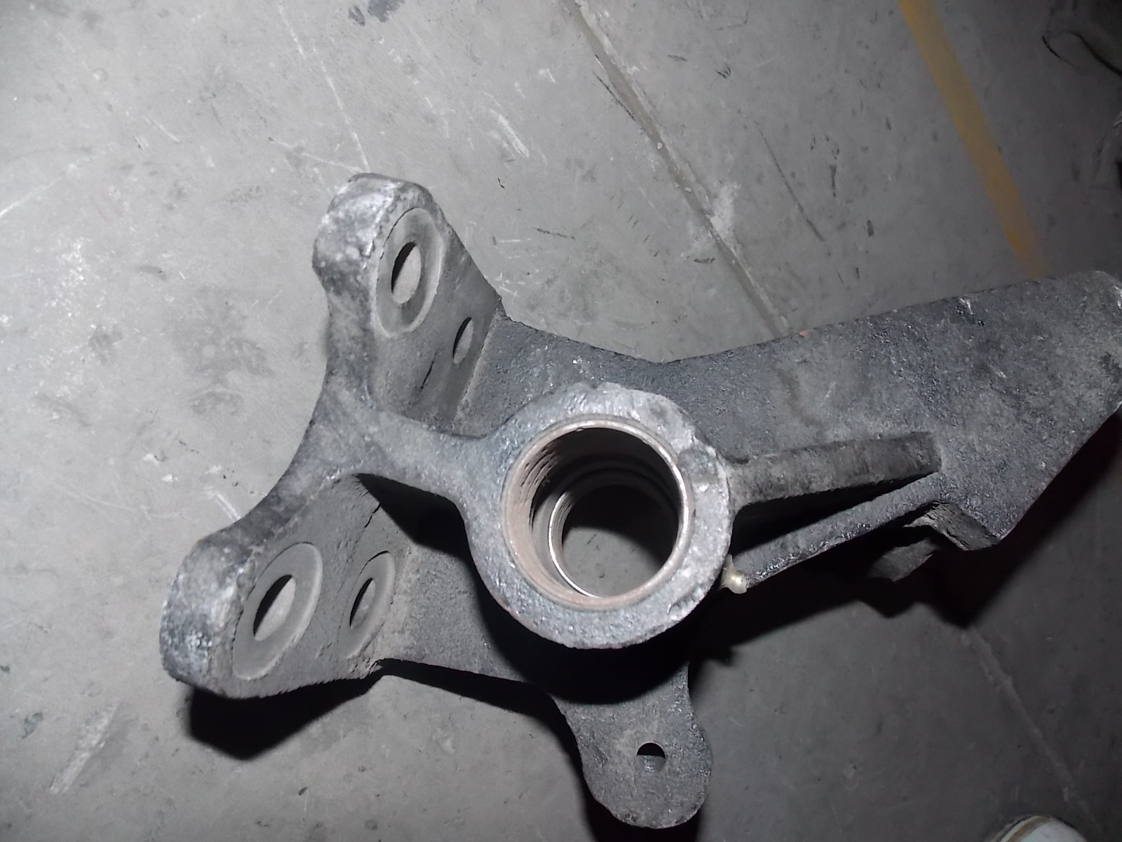 Brake air chamber bracket-right-3