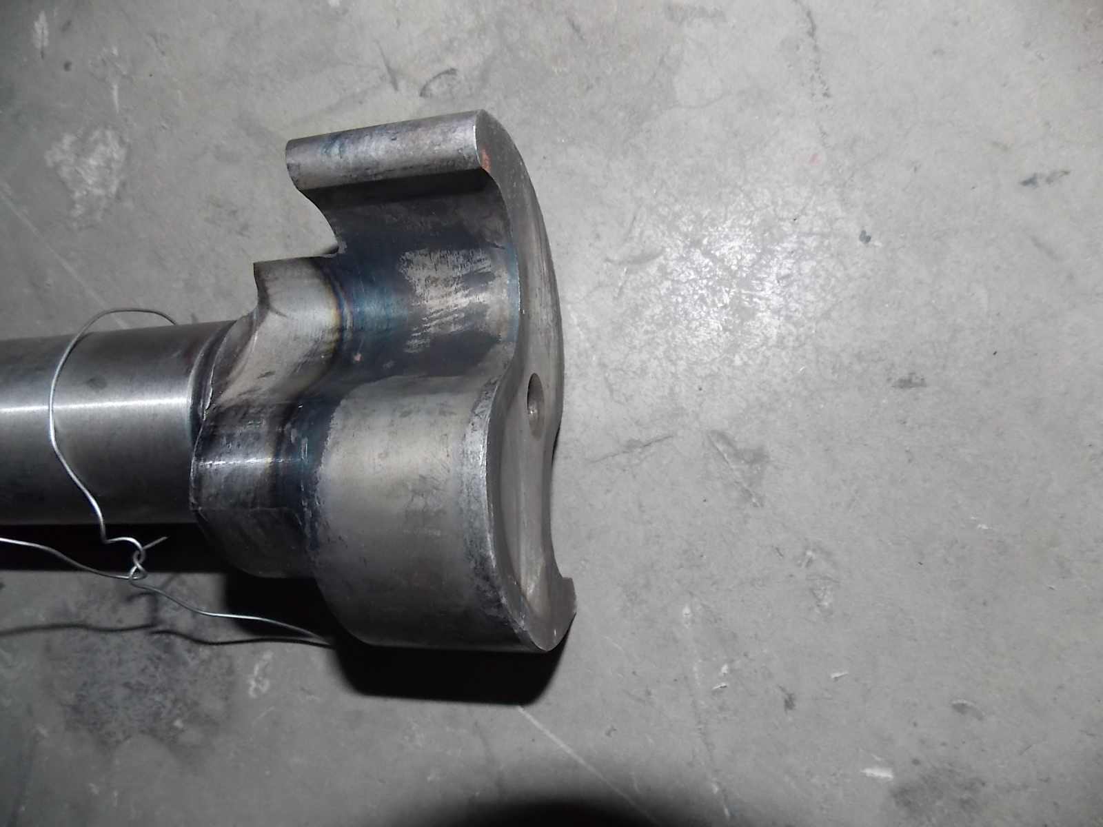 Rear right cam shaft