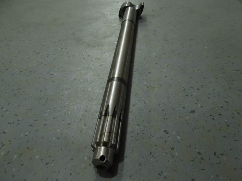 Rear left cam shaft-1