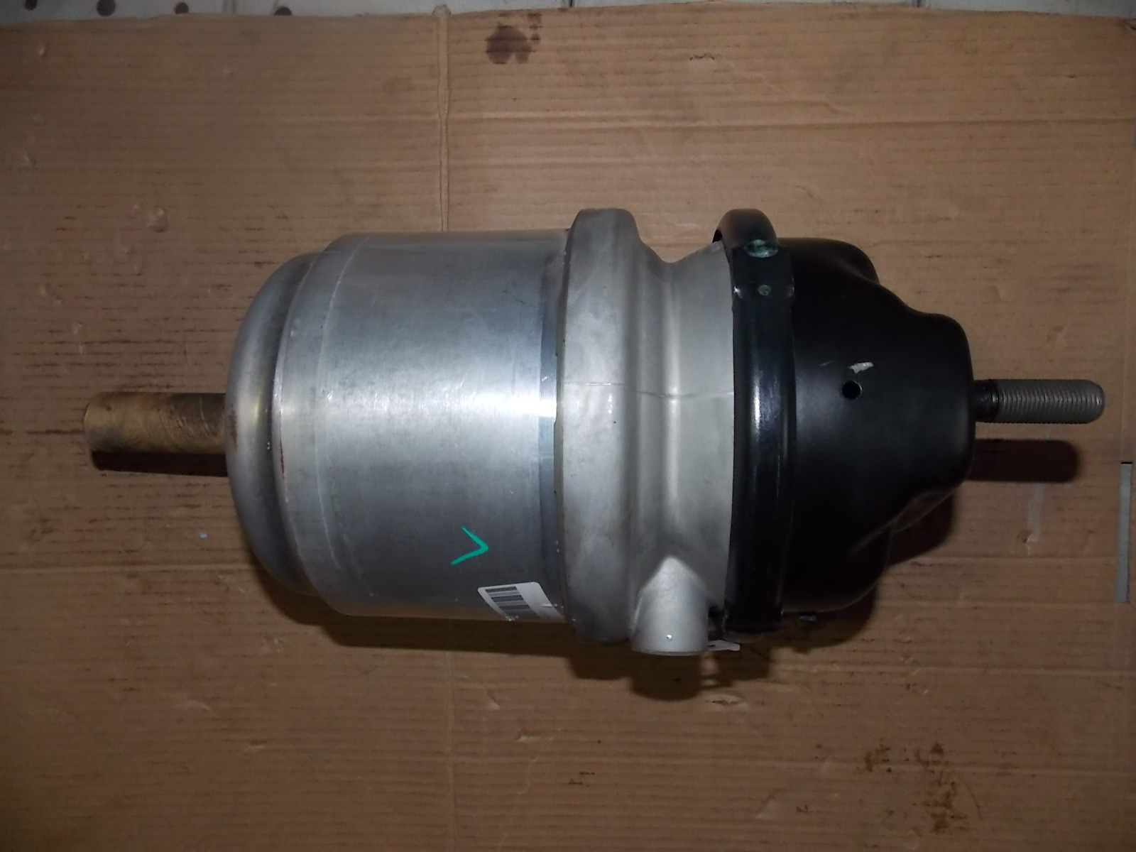 Rear brake air chamber assembly; 20/24″