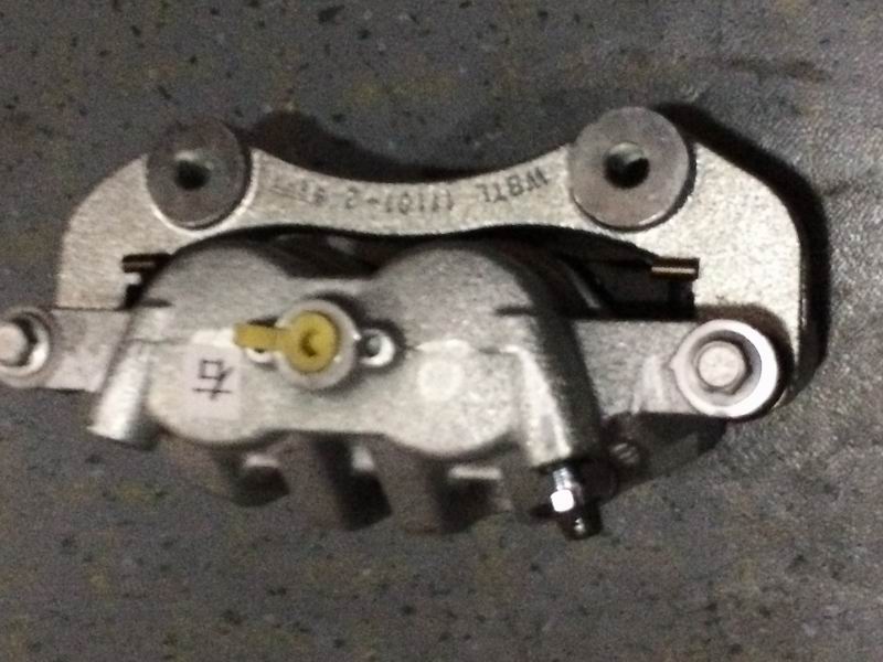 Правый дисковый тормоз в сборе-1