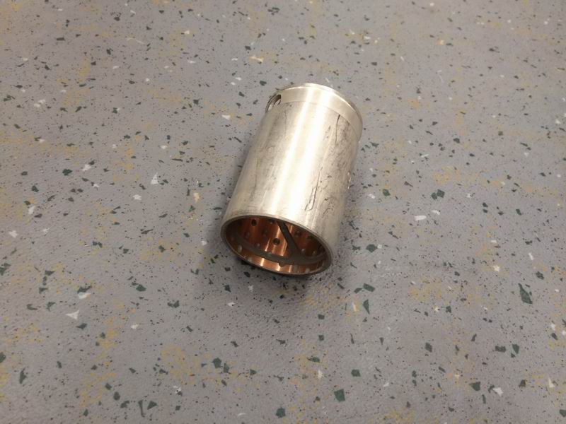 Втулка тормозного основания; внутренний диаметр 44 ; внешний диаметр 50 ; высота 77