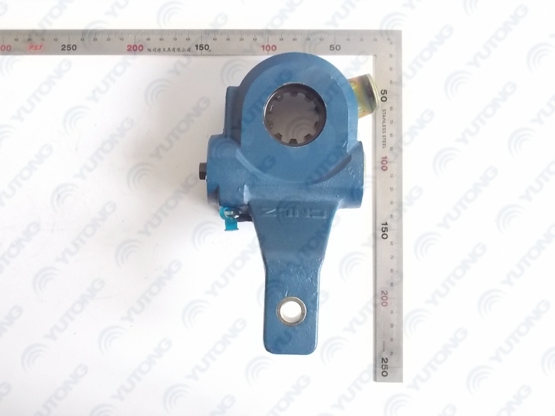 Задний левый рычаг автоматической регулировки