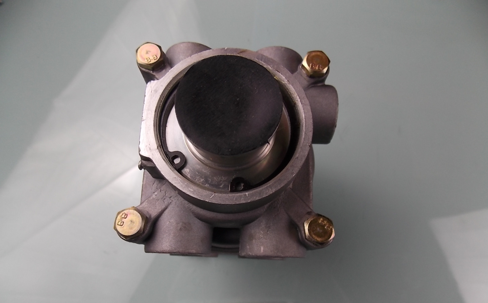 Brake valve assembly