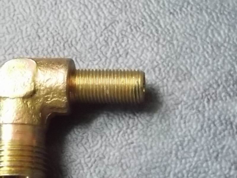 Clutch type right angle connector (end M10*1 card M18*1.5)-1