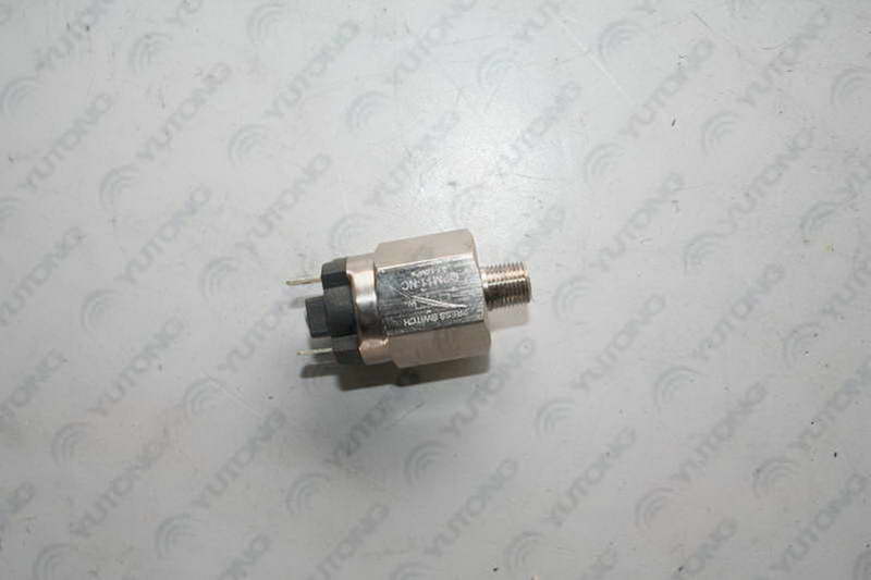 Low pressure pressure switch assembly; black protective sleeve