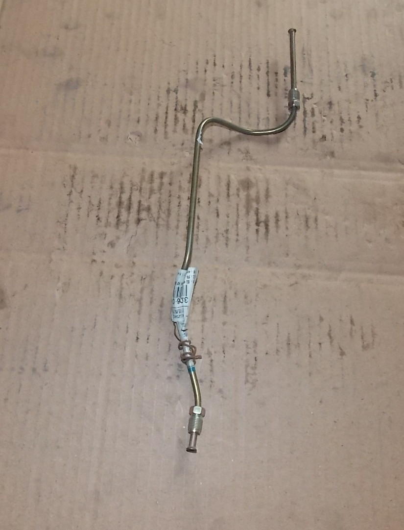 Rear axle right brake oil pipe-1