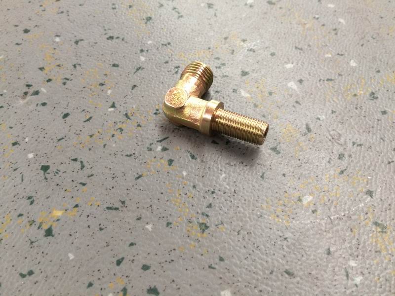 Clutch type right angle connector (end M10*1 card M14*1.5)-1
