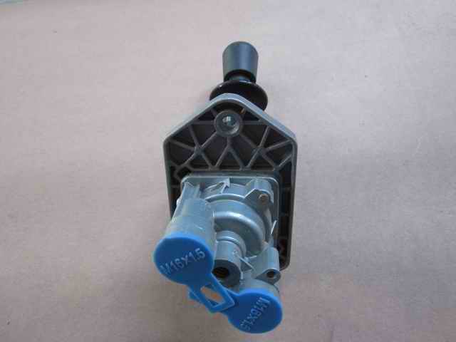 Hand brake valve