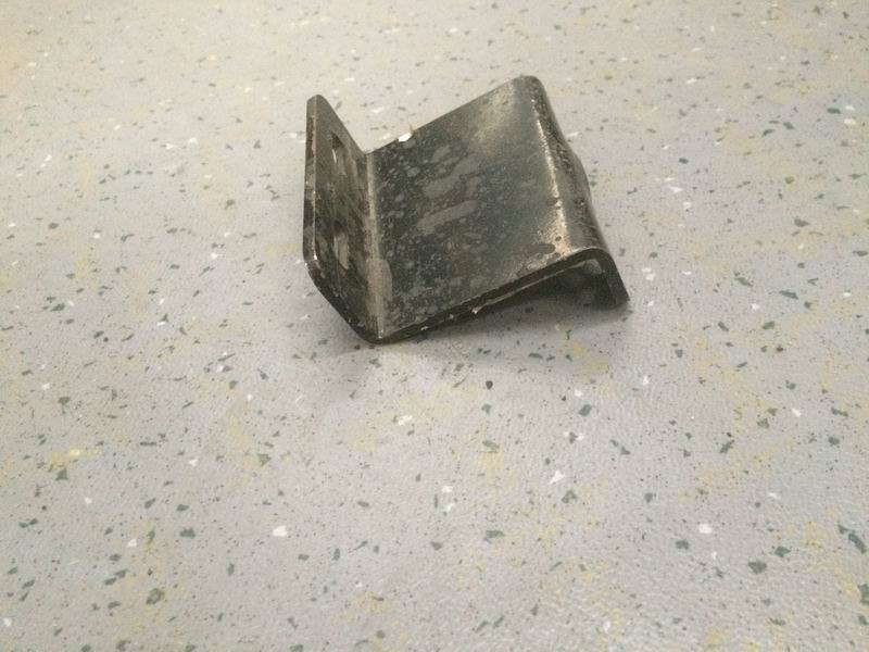 Differential relay valve bracket-3