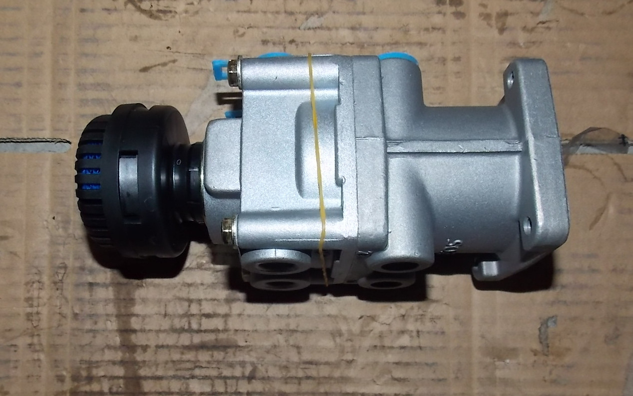 Brake valve (Ruili, large pressure difference, no pedal, with muffler)