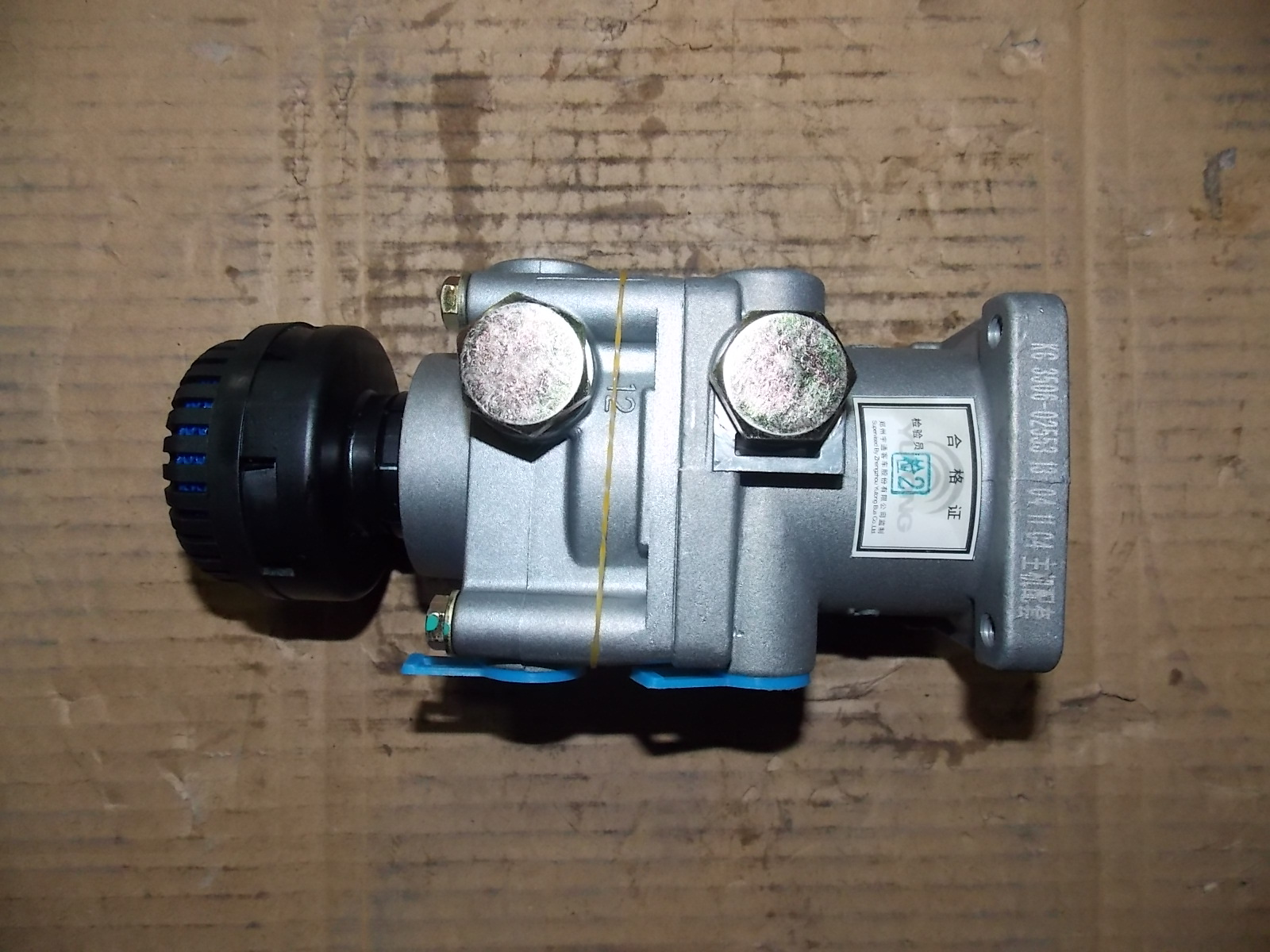 Brake valve (Ruili, large pressure difference, no pedal, with muffler)-2
