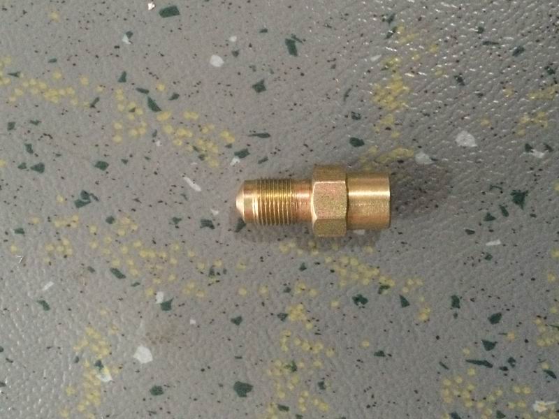 Hydraulic brake joint, two-way, with mounting hole-1