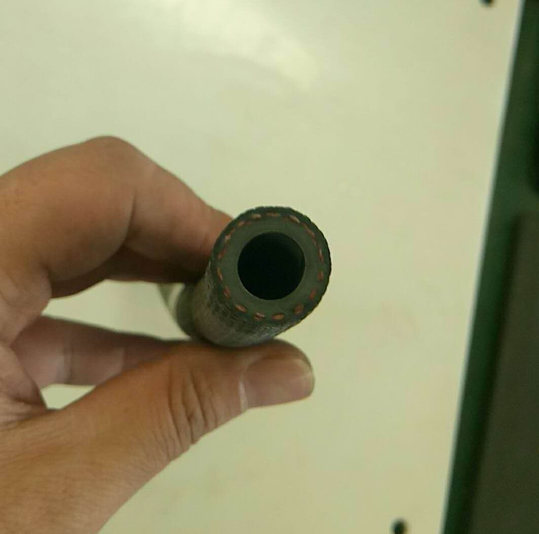 Vacuum brake hose with directional valve