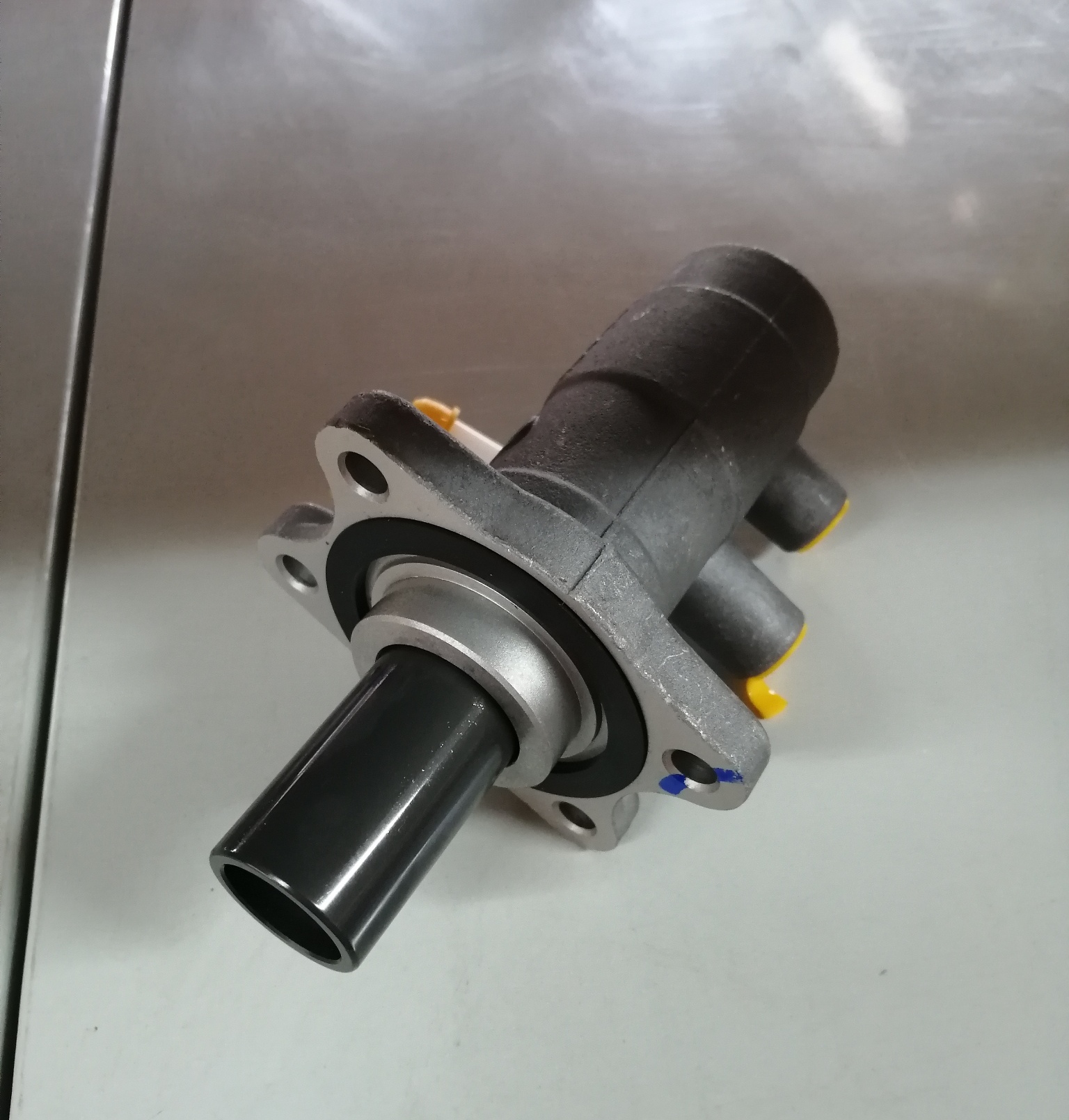 Главный тормозной цилиндр в сборе-2