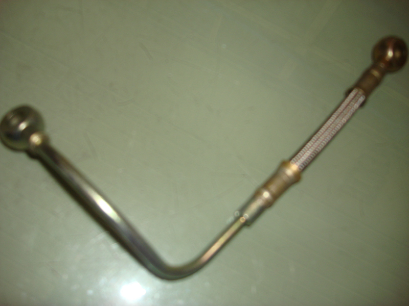 Air compressor oil inlet pipe