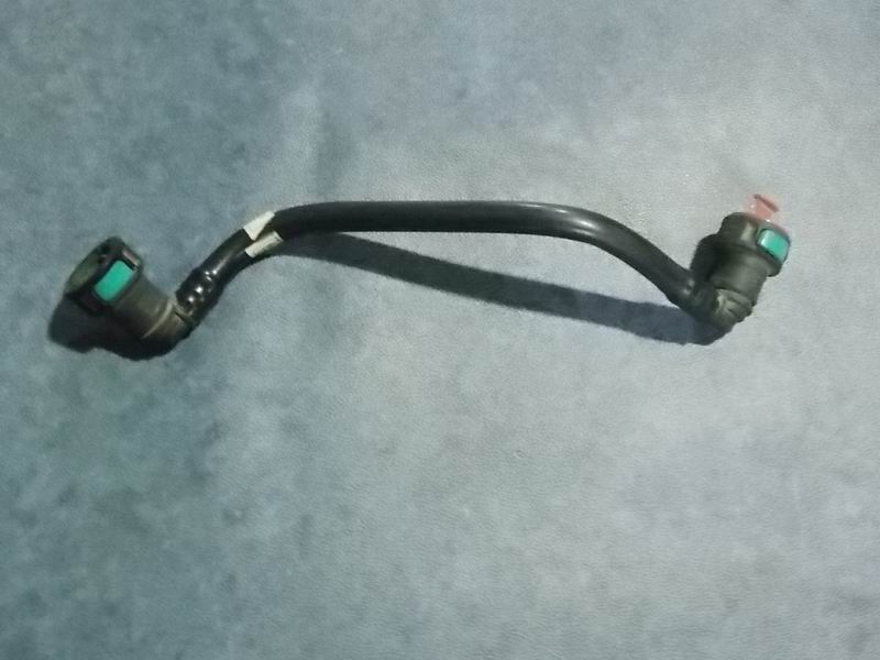 Air compressor water inlet pipe