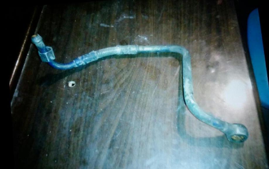 Air compressor water inlet pipe