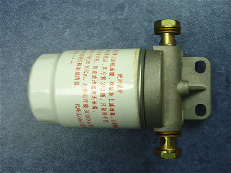 Supercharger oil filter assembly