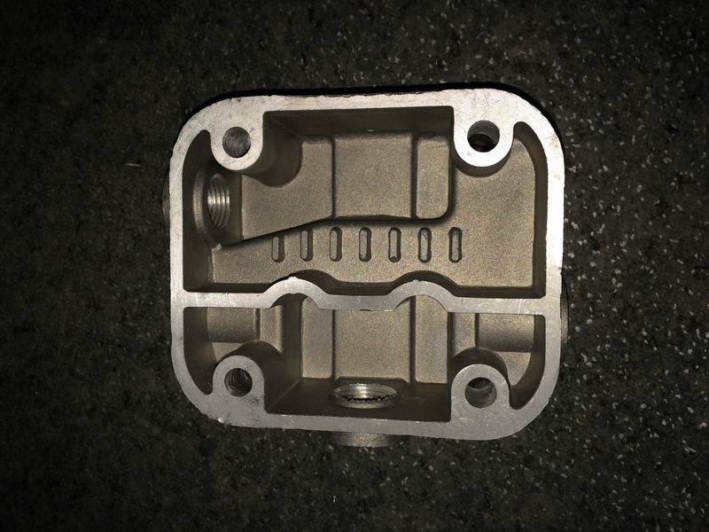 Air compressor cylinder head