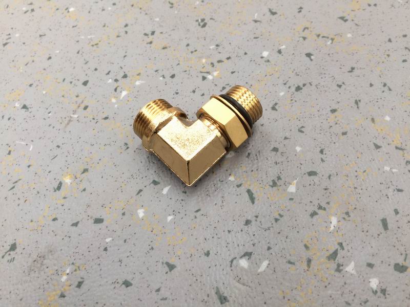 Air compressor outlet pipe joint