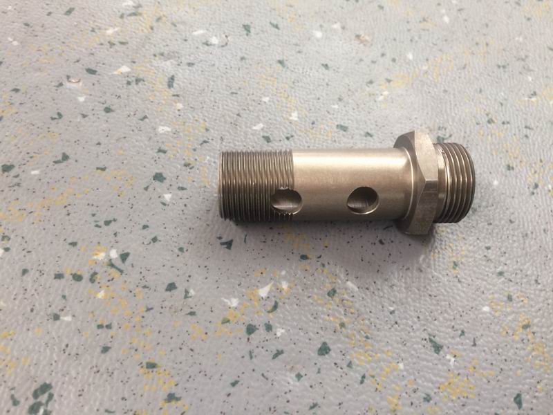 加油口空心接头