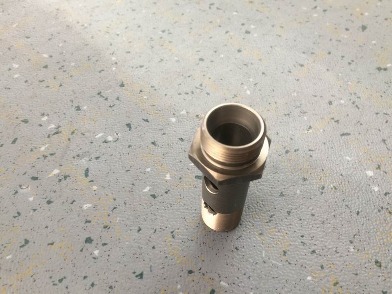 加油口空心接头-1