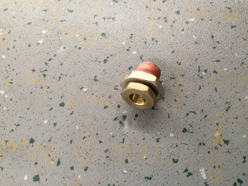 空压机进油管接头-1