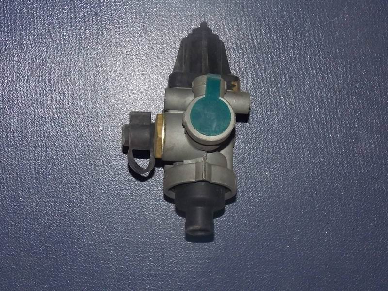 D Pressure Regulator Valve (CAFF)-1