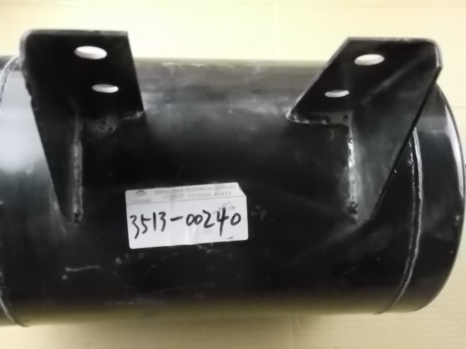 Auxiliary air storage cylinder assembly-1