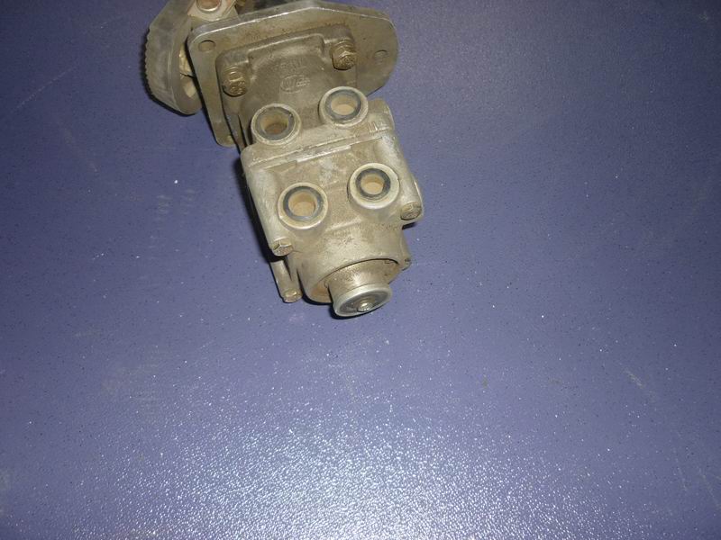 D Brake valve (Wan An, large pressure difference, 45° pedal)-2