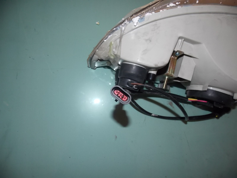 D Right front lamp assembly (integral 6790) 6830 Oceanwide-3