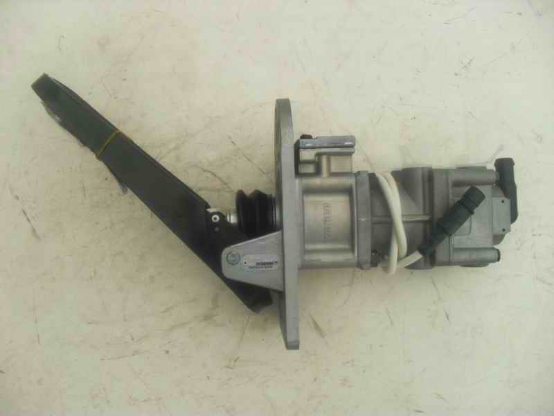 Brake valve (WABCO, large pressure difference, 45° pedal, automatic box)-3